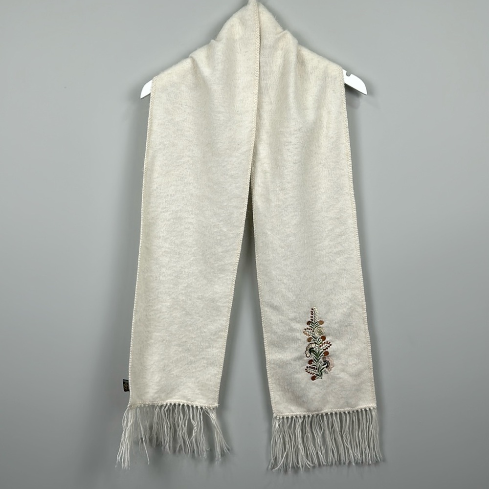 Capchatex Alpaca Blend Cream Floral Embroidered Fringe Scarf